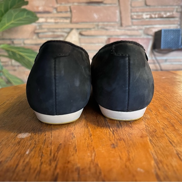 Camper || Embroidered Ballet Flats - Picture 8 of 8